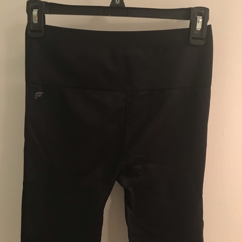 Fabletics Seamless High-Waisted Solid Legging - image 4